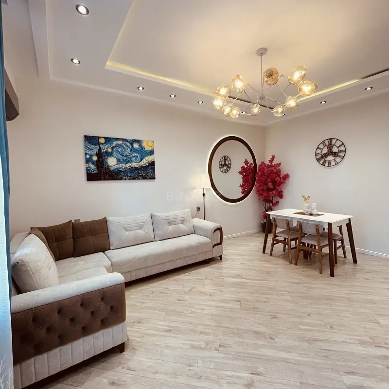 Kirayə verilir 3 otaqlı mənzil 100 m²