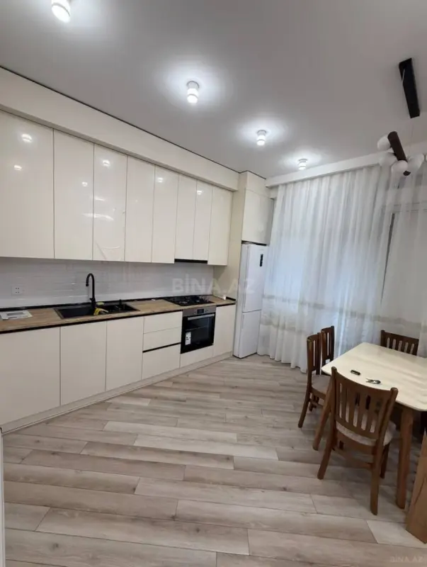 Kirayə verilir 2 otaqlı mənzil 50 m²