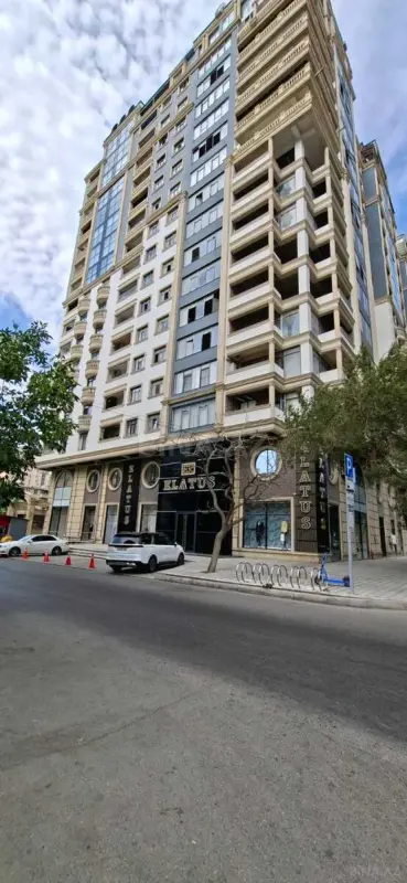 Satılır 2 otaqlı mənzil 112.5 m²