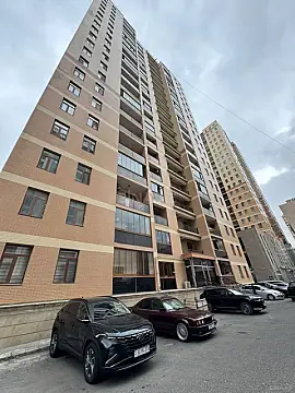 Satılır 5 otaqlı mənzil 272 m² — Bakı, İnşaatçılar 5 otaq 272.00 m²