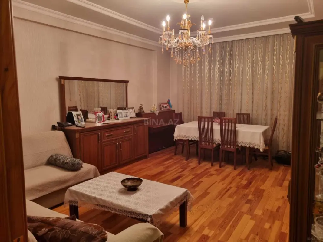 Kirayə verilir 2 otaqlı mənzil 74 m²