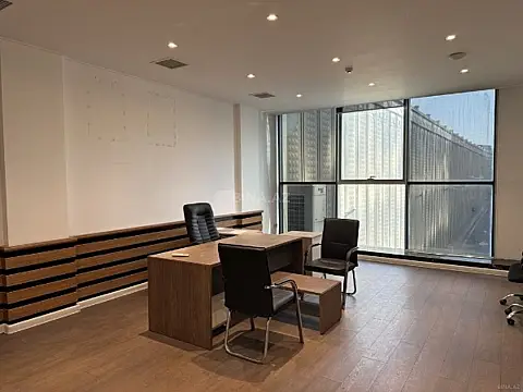 Kirayə verilir 4 otaqlı ofis 200 m² — Bakı 4 otaq 200.00 m²