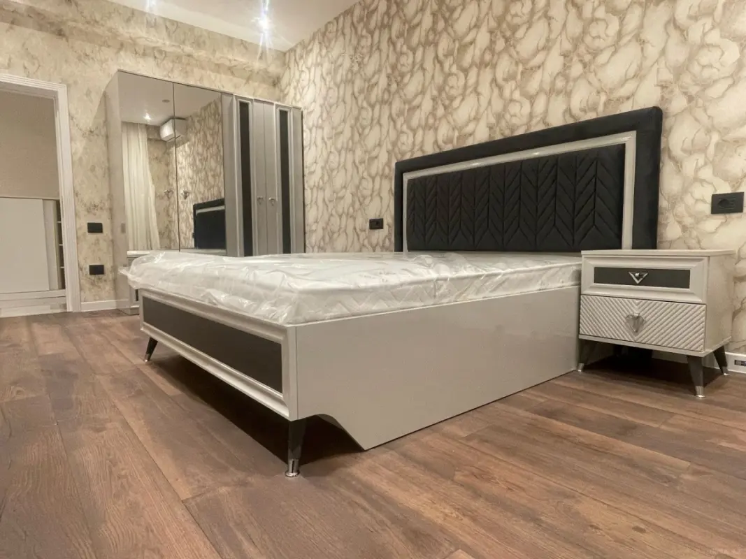 Kirayə verilir 2 otaqlı mənzil 67 m²