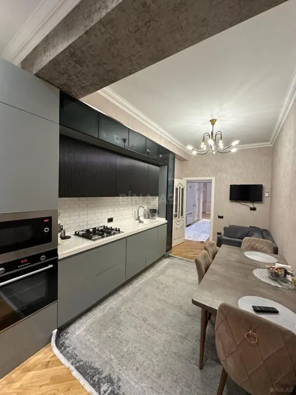 Satılır 3 otaqlı mənzil 125 m²
