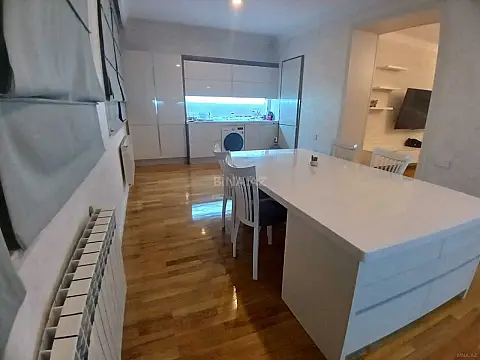 Satılır 3 otaqlı mənzil 90 m² — Bakı 3 otaq 90.00 m²