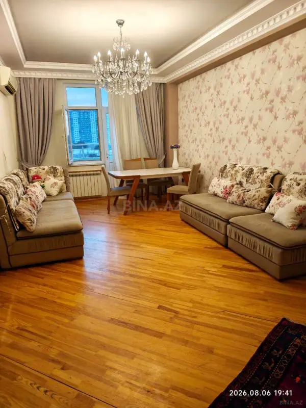 Kirayə verilir 3 otaqlı mənzil 125 m²