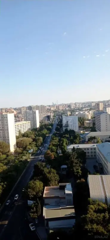 Satılır 4 otaqlı mənzil 200 m²