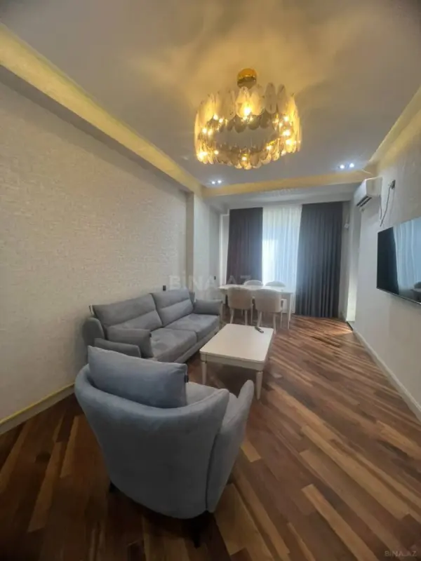 Kirayə verilir 2 otaqlı mənzil 90 m²