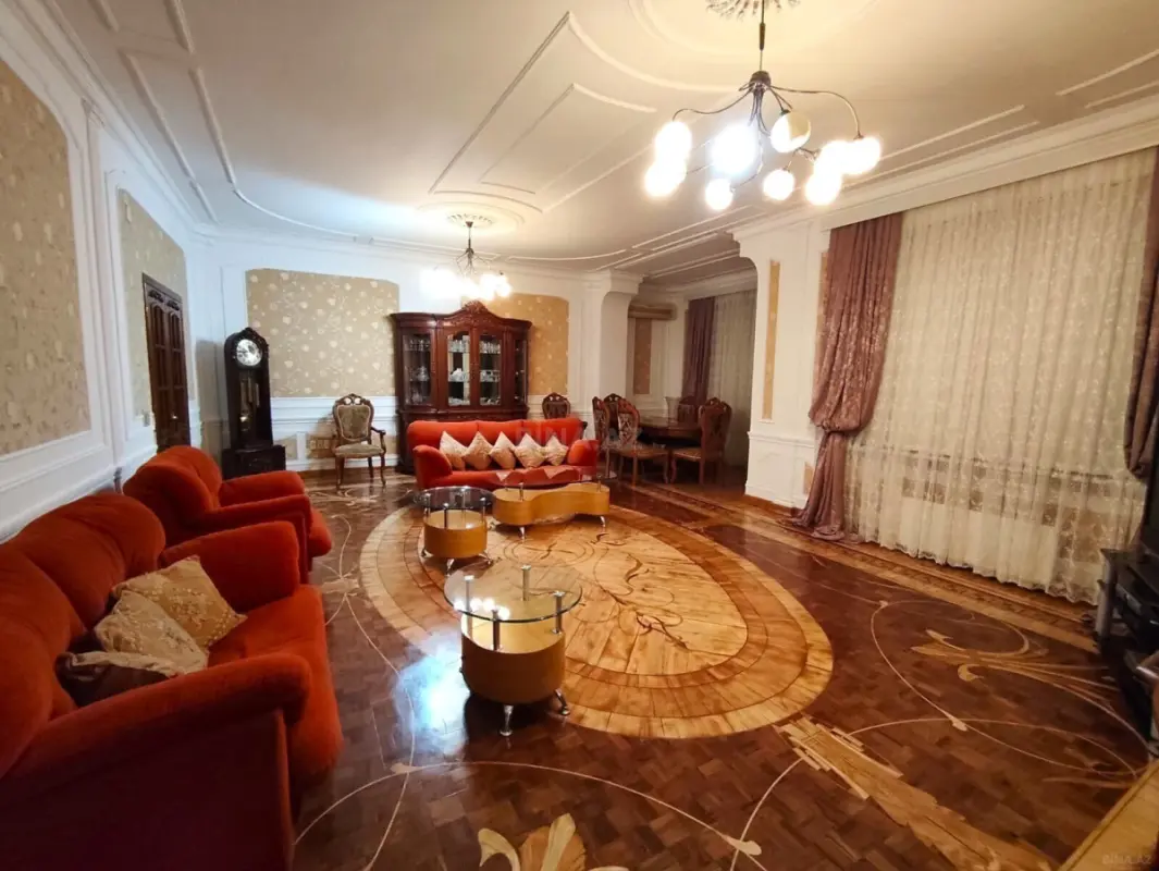 Kirayə verilir 4 otaqlı mənzil 200 m²