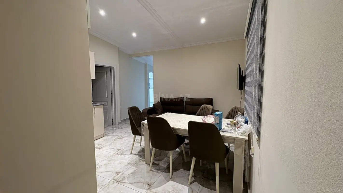 Kirayə verilir 4 otaqlı mənzil 110 m²