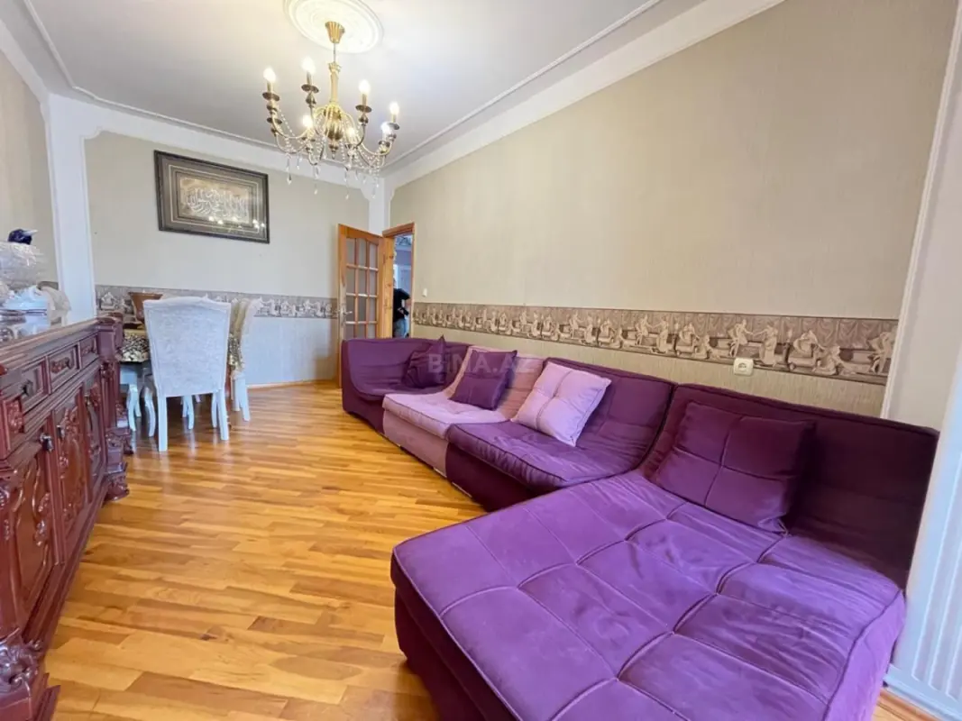 Kirayə verilir 4 otaqlı mənzil 120 m²