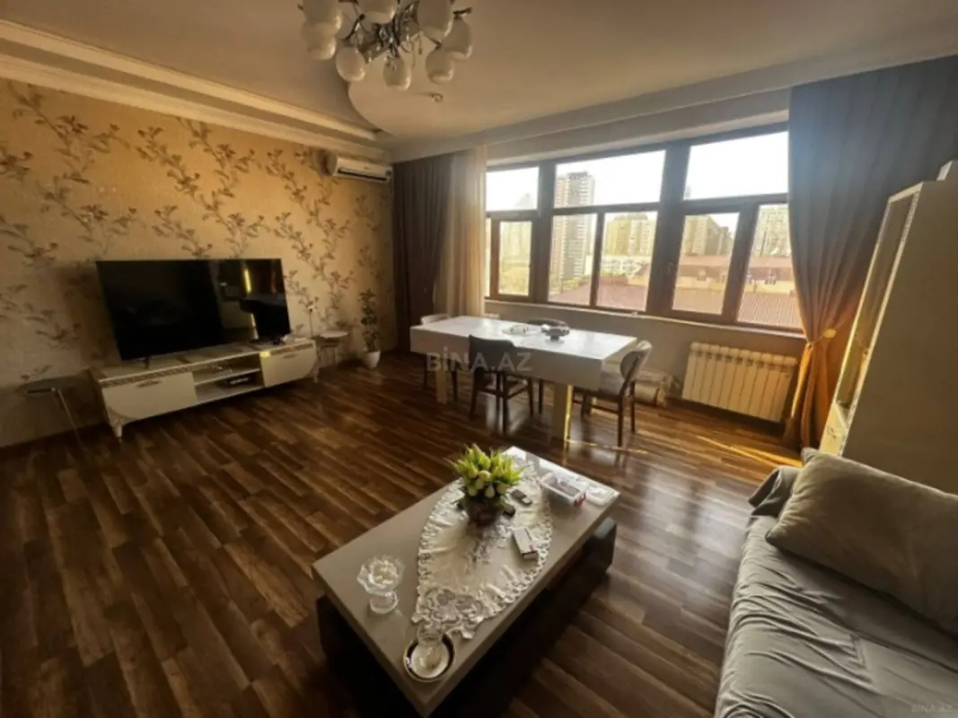 Satılır 3 otaqlı mənzil 137 m²