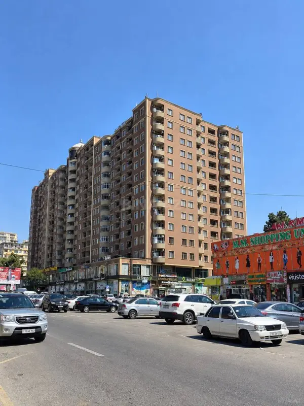 Satılır 3 otaqlı mənzil 106 m²