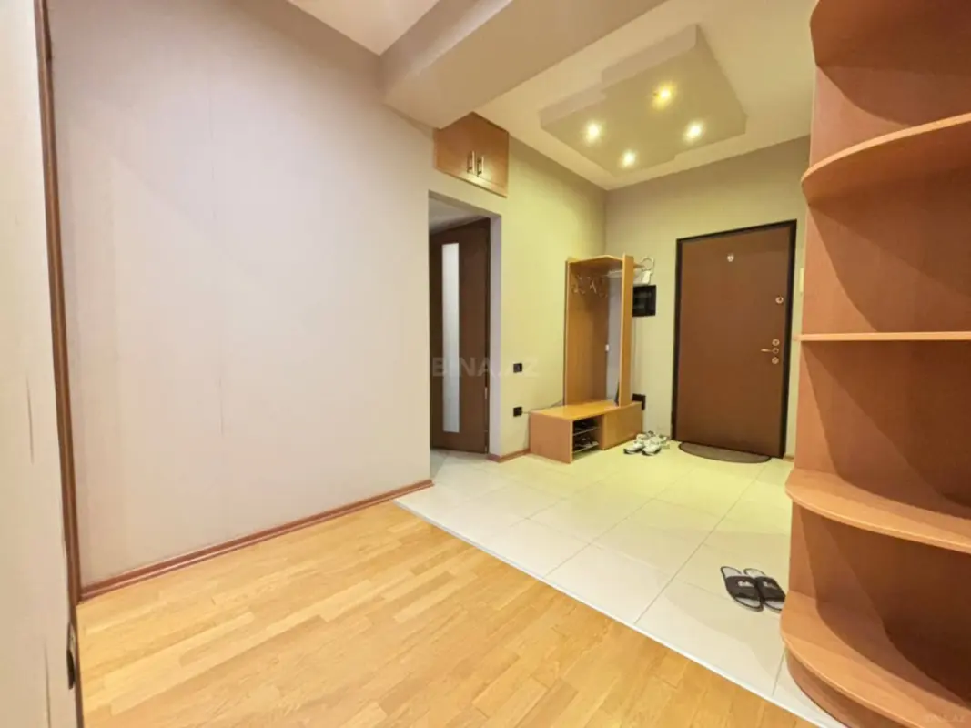 Kirayə verilir 2 otaqlı mənzil 90 m²