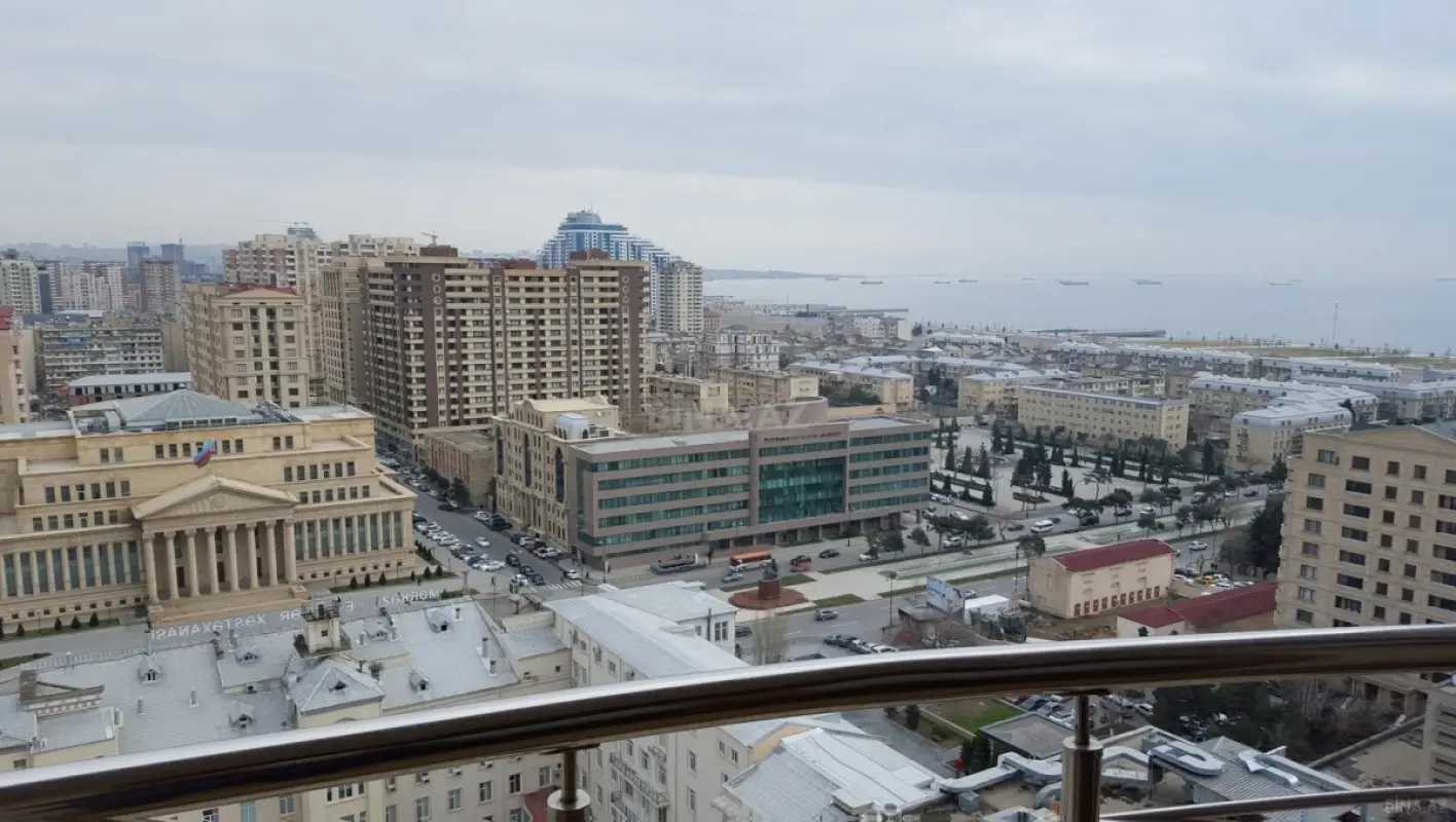 Kirayə verilir 2 otaqlı mənzil 101 m²