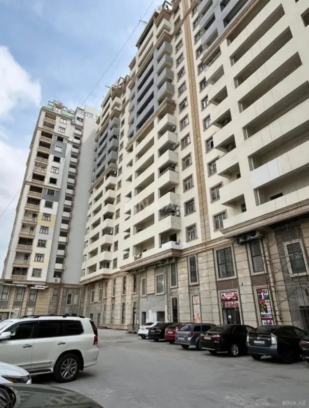 Satılır 2 otaqlı mənzil 113 m²