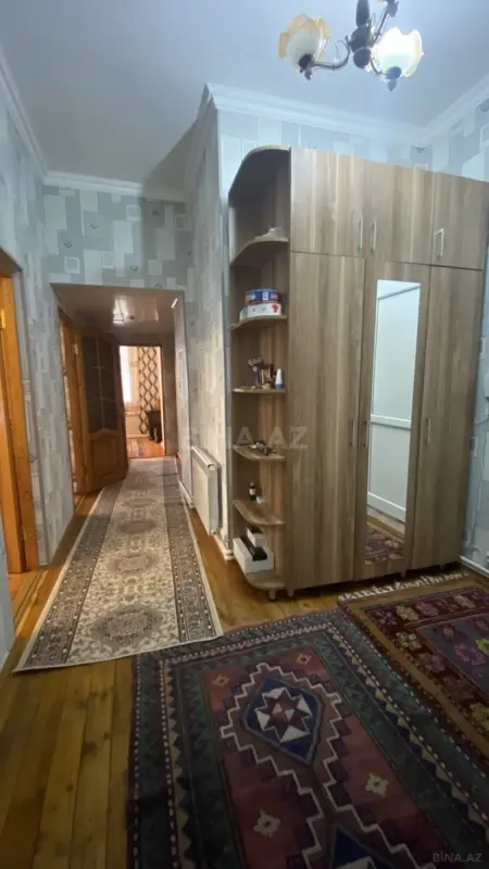 Satılır 2 otaqlı mənzil 74 m²