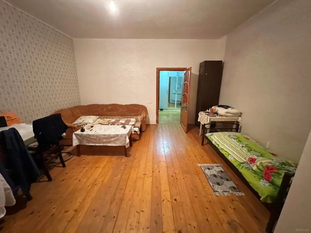 Satılır 2 otaqlı mənzil 82 m²