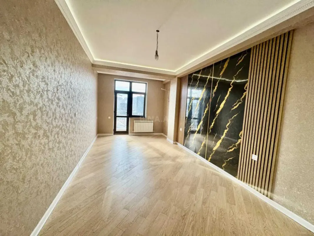 Satılır 3 otaqlı mənzil 150 m²