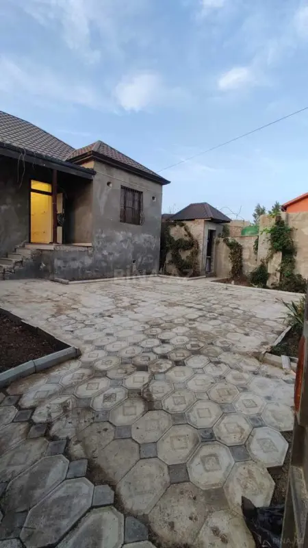 Satılır 3 otaqlı həyət evi 97 m²