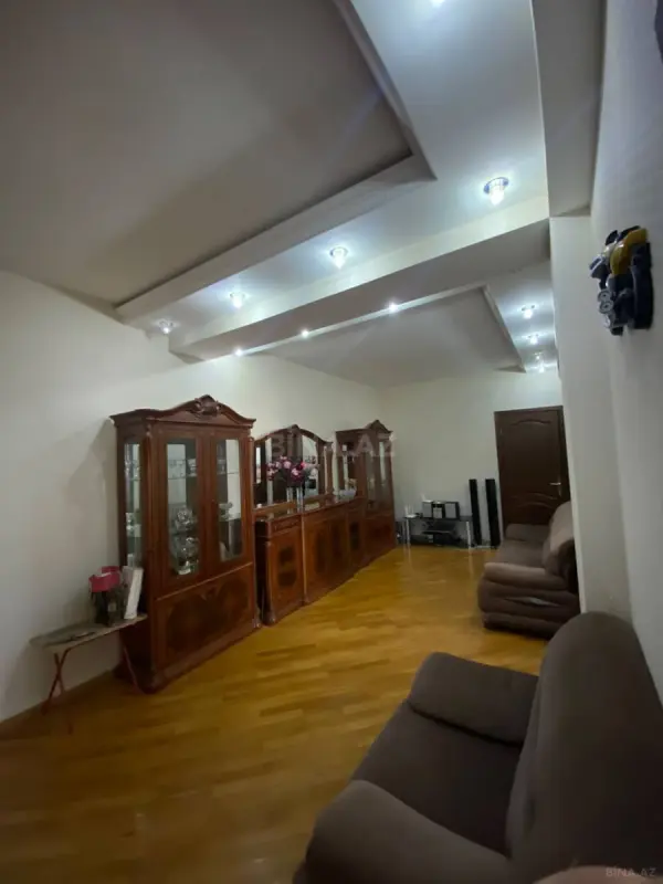 Kirayə verilir 3 otaqlı mənzil 95 m²