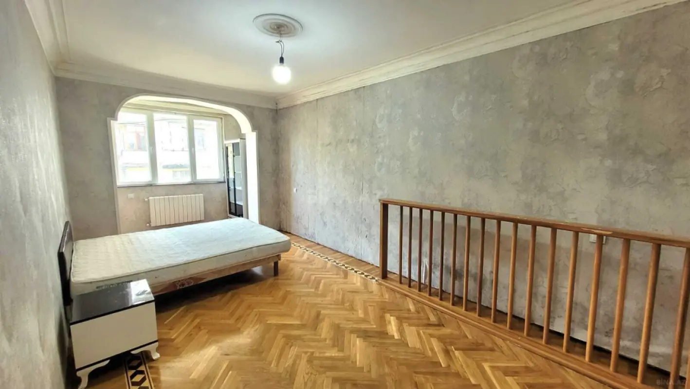 Kirayə verilir 4 otaqlı mənzil 85 m²