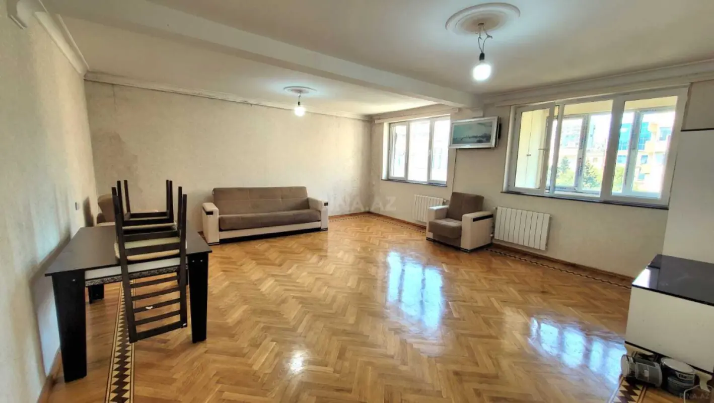 Kirayə verilir 4 otaqlı mənzil 85 m²