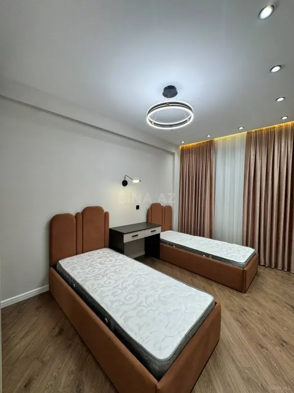 Satılır 3 otaqlı mənzil 82 m²