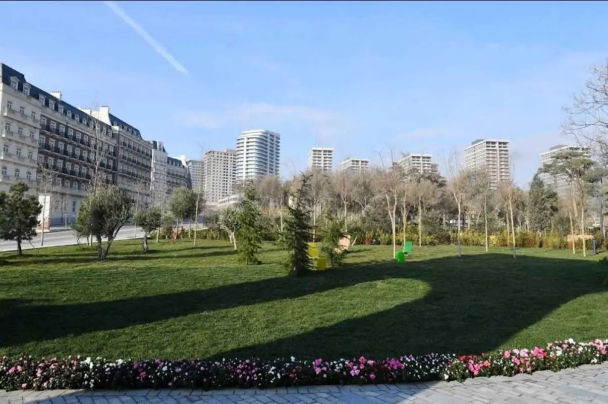 Kirayə verilir 2 otaqlı mənzil 71 m²