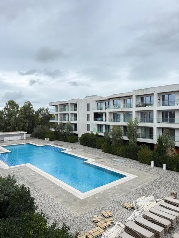 Satılır 1 otaqlı mənzil 57 m²