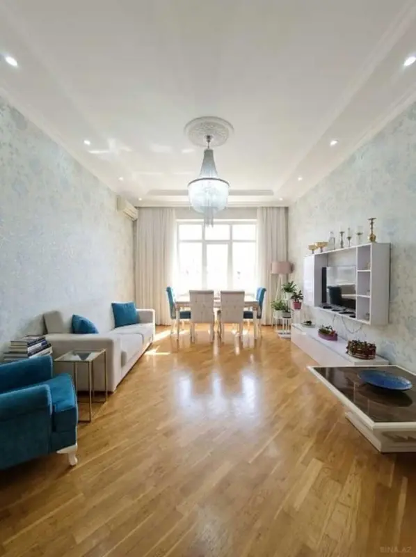 Satılır 3 otaqlı mənzil 120 m²