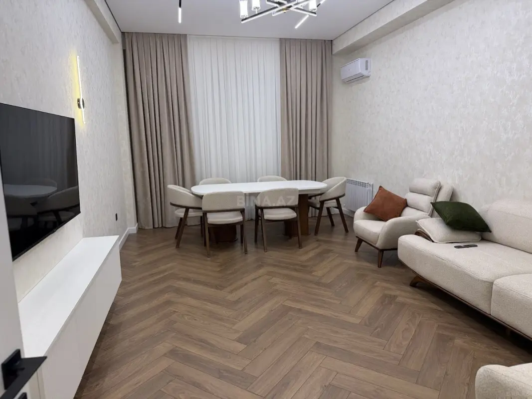 Kirayə verilir 3 otaqlı mənzil 149 m²