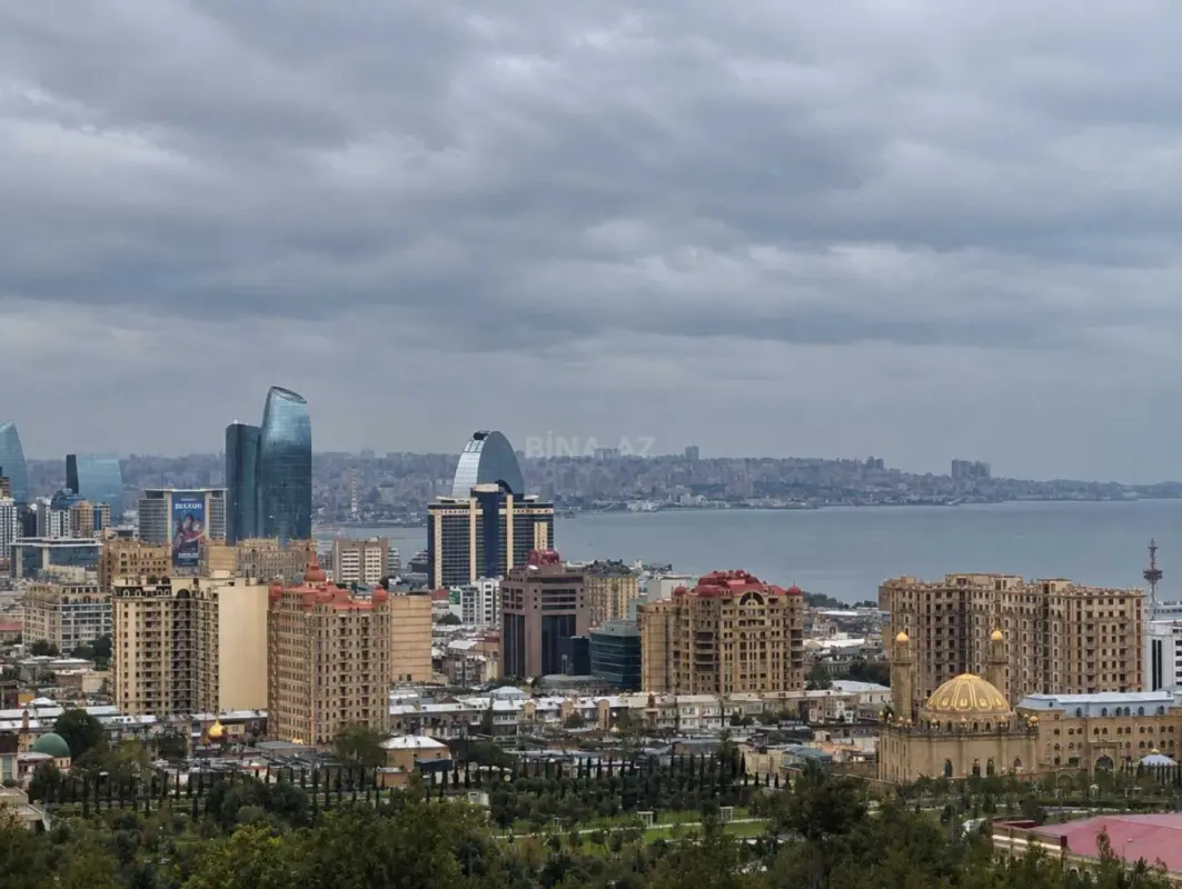 Satılır 2 otaqlı mənzil 81 m²