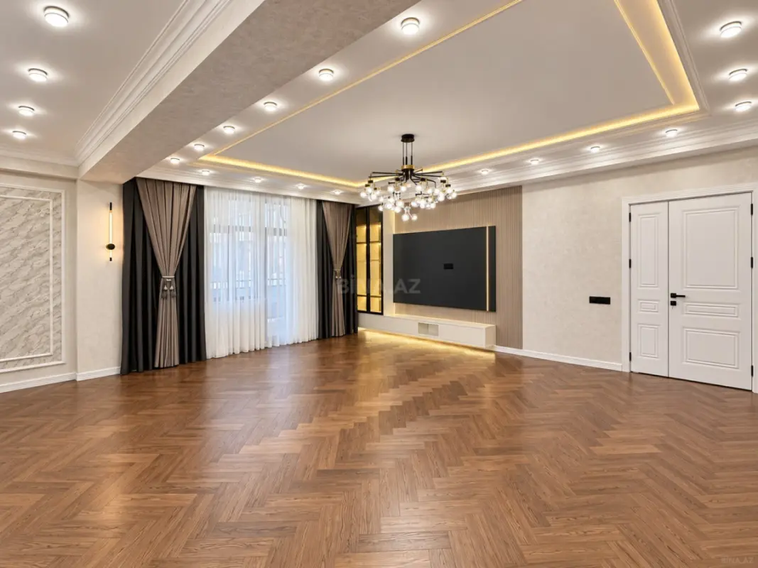 Satılır 3 otaqlı mənzil 142 m²