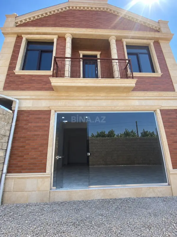 Satılır 4 otaqlı həyət evi 200 m²