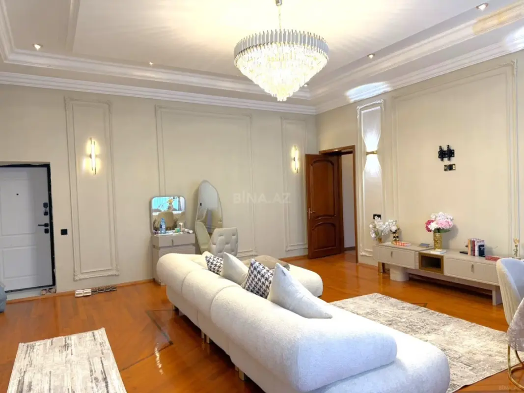 Kirayə verilir 3 otaqlı mənzil 110 m²