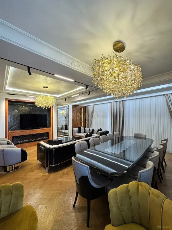 Satılır 4 otaqlı mənzil 179 m²