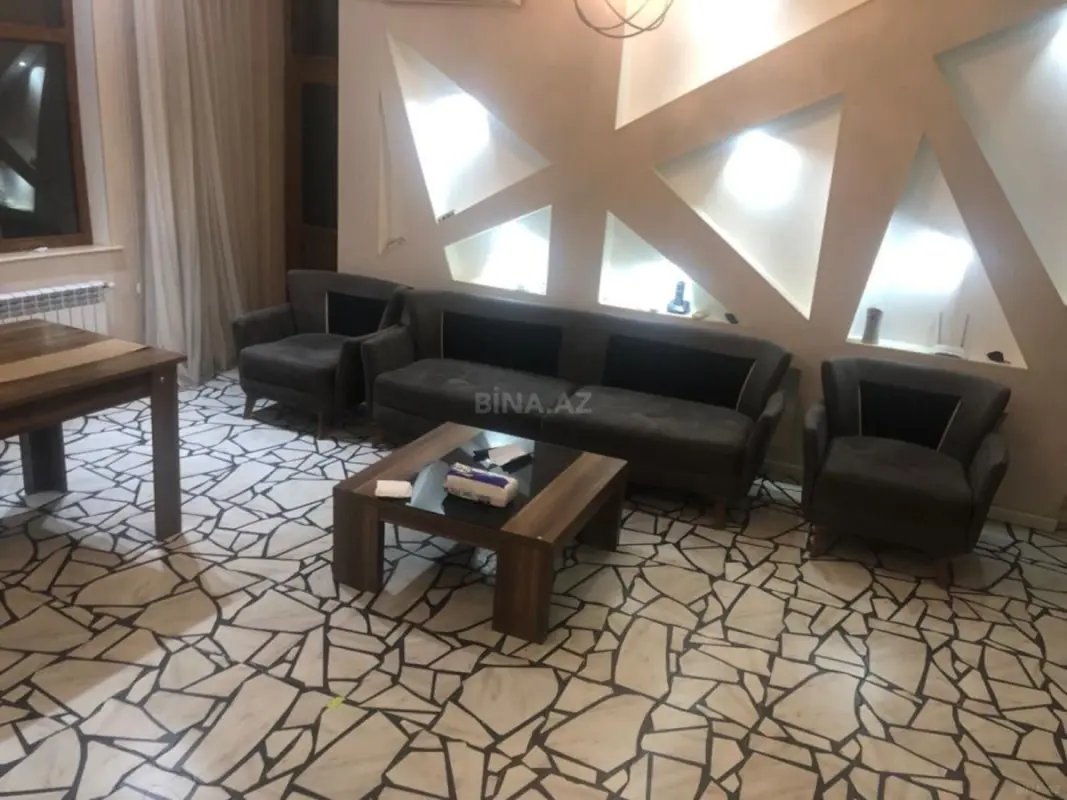 Kirayə verilir 3 otaqlı mənzil 105 m²