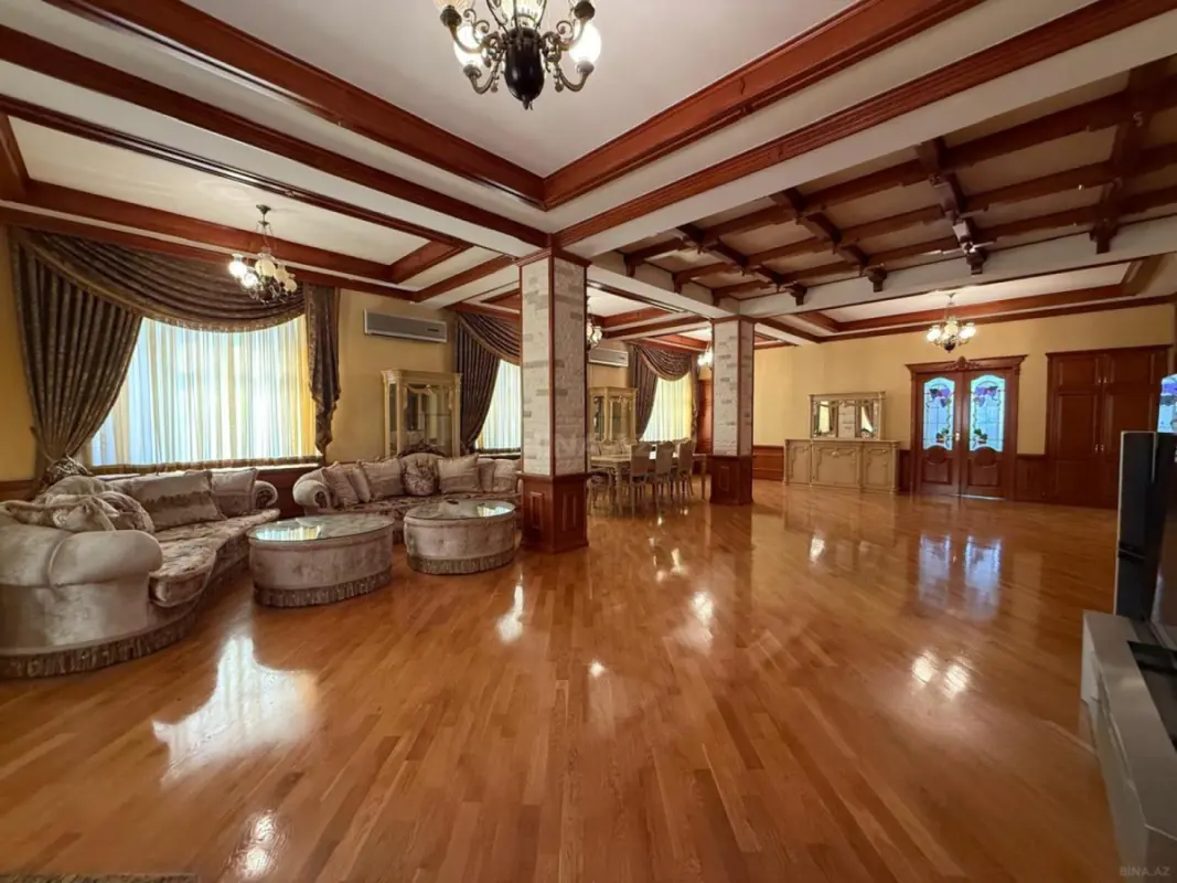 Satılır 6 otaqlı mənzil 470 m²