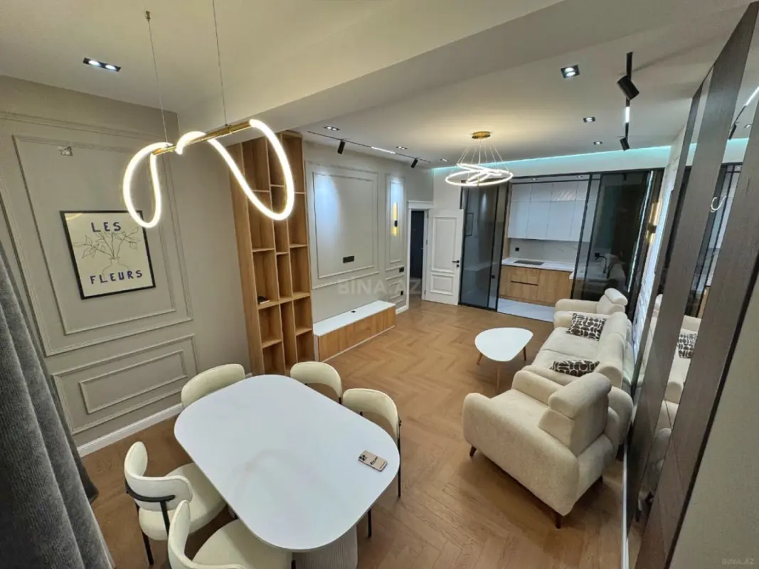 Satılır 3 otaqlı mənzil 92 m²