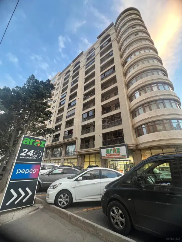Kirayə verilir 2 otaqlı mənzil 76 m²