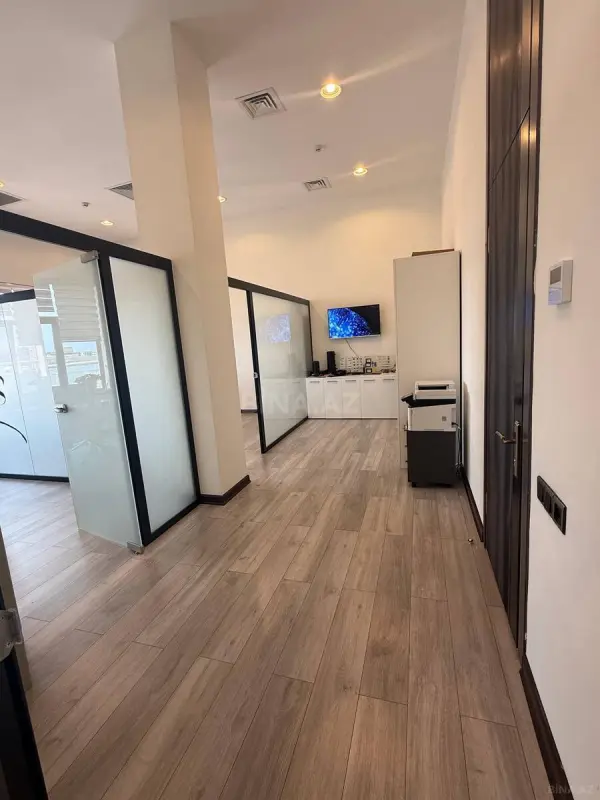 Kirayə verilir 3 otaqlı ofis 80 m²
