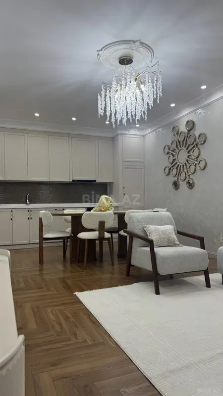 Satılır 3 otaqlı mənzil 107 m²