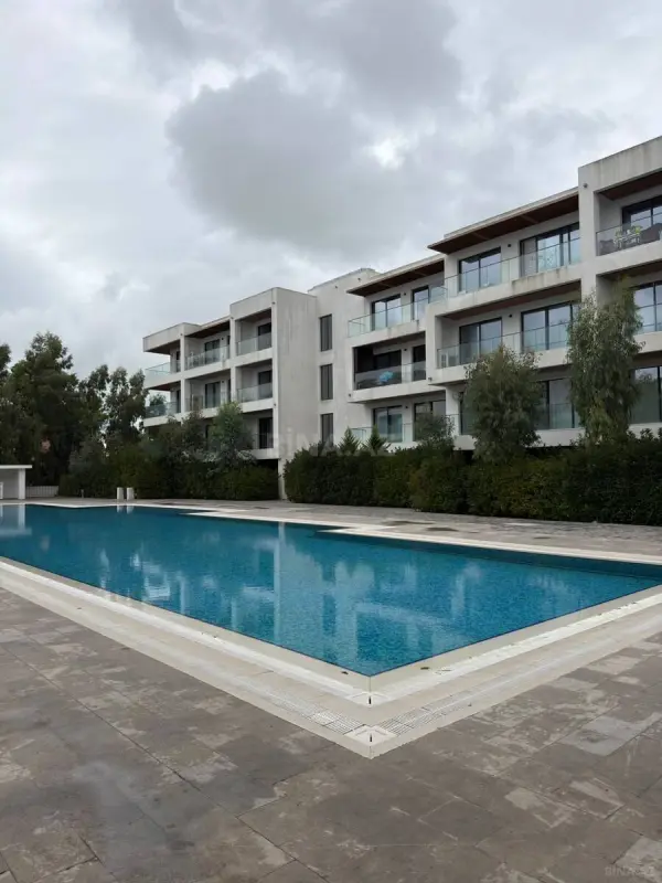 Satılır 1 otaqlı mənzil 57 m²