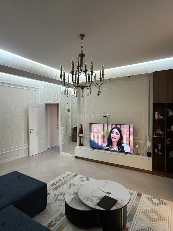 Satılır 3 otaqlı mənzil 106 m²