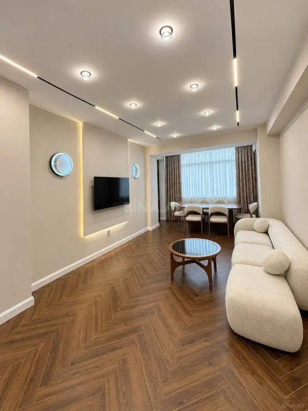 Kirayə verilir 3 otaqlı mənzil 109 m²