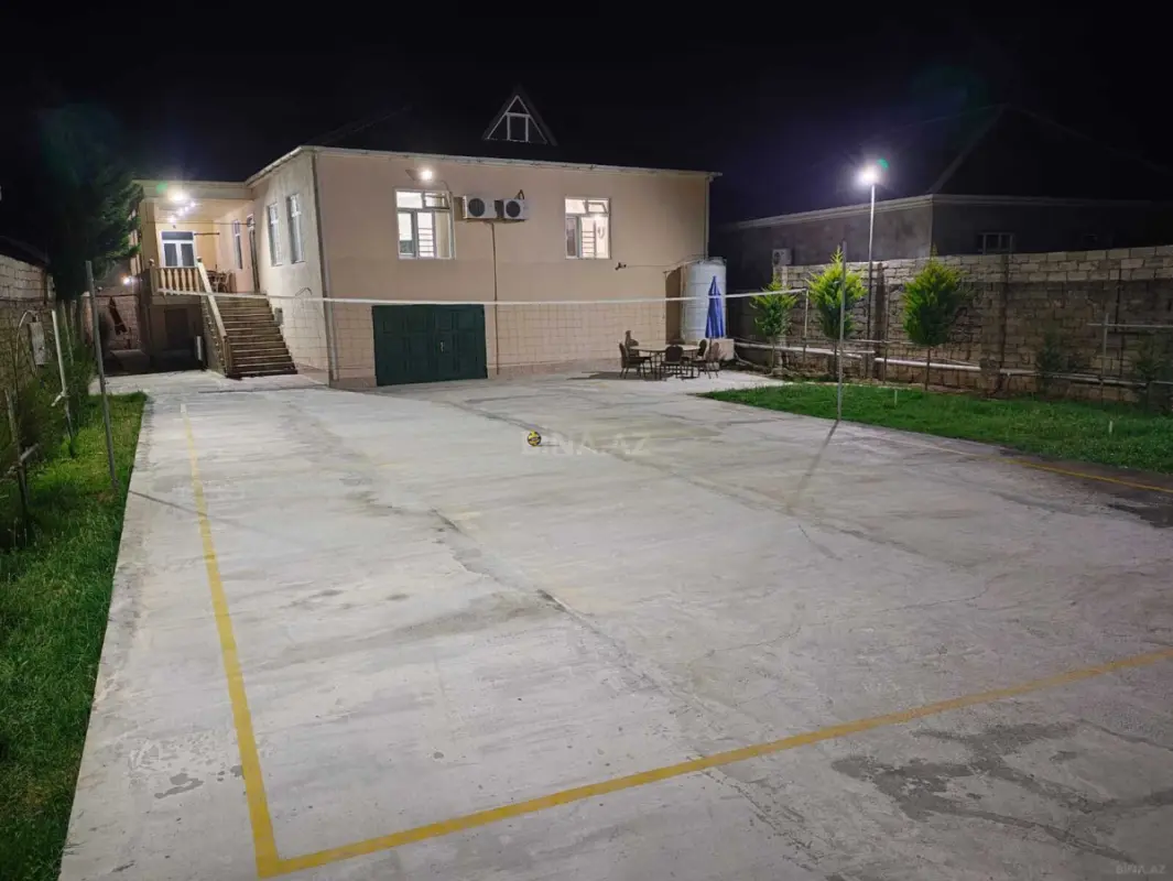Satılır 4 otaqlı həyət evi 325 m²