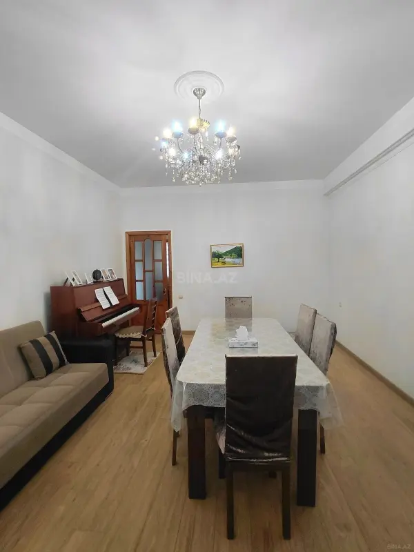 Satılır 2 otaqlı mənzil 72 m²