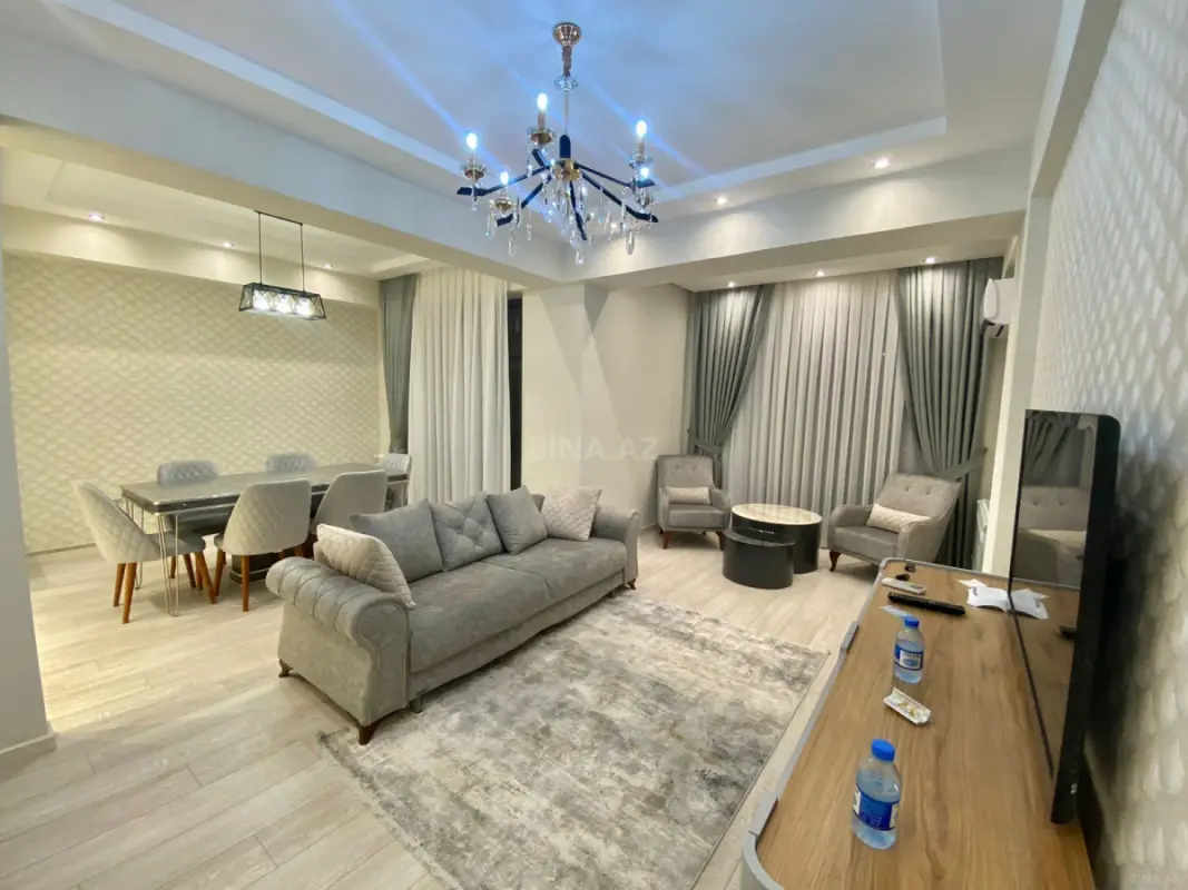 Kirayə verilir 2 otaqlı mənzil 80 m²