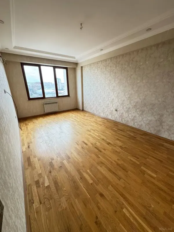 Kirayə verilir 2 otaqlı mənzil 76 m²